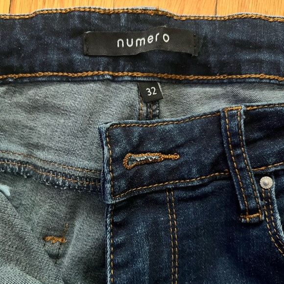 Women jeans - Picture 1 of 3